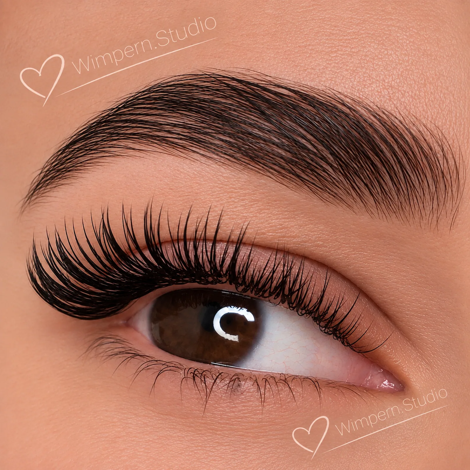 Klassische Wimpernverlängerung